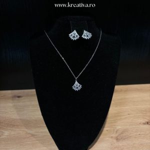 Set colier și cercei cu zirconii argintii – 55