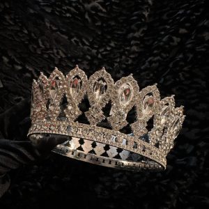 Coroană rotundă argintie