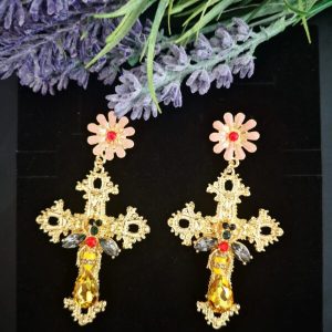 Cercei tip cruce cu flori si gaze