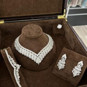 Set pentru mirese cu colier, cercei, bratara si inel 08