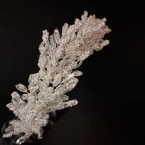 Tiară cu zirconiu strălucitor și cristale fațetate