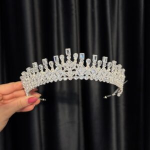 Coroană pentru mirese cu perle și zirconiu argintiu - 5506