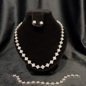 Set colier si cercei cu zirconiu argintiu – 116