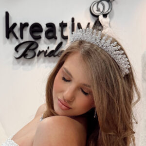 Coroană cu zirconiu și perle