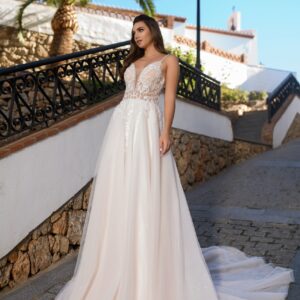 Rochie de mireasa A-line luxury cu decolteu adanc | Eleonor 024 | Kreativa Bridal Iasi